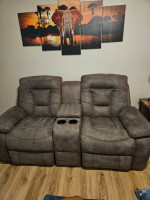 Recliner sofa and reclining love seat