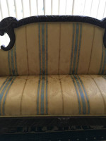 ANTIQUE SOFA - CARVED EAGLE DETAIL LION PAW FEET MAHOGANY COUCH 1800