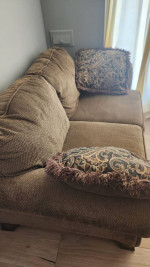 Sofa and loveseat combo plus free coffee table