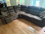 sectional sofa w/ pull out full size bed