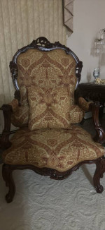 Sofa’s + sofa chairs + tables