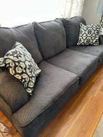 Sofa - in excellent conditiin