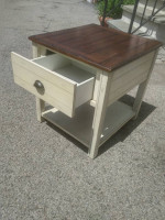 1 drawer side table or nightstand or sofa table (not old)