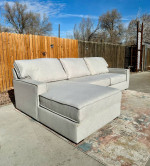 π FREE DELIVERY ! Stunning England White Grey Sectional Sofa w/ Chaise