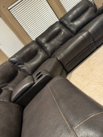 Recliner sectional sofa