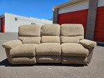=== Lazy Boy Dual Recliner Wall Hugger Sofa FREE LOCAL DELIVERY===