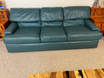 Sofa green real genuine leather perfect condition
