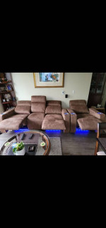 Like Brand New HIGHEST QUALITY FULLY ELECTRIC RECLINING Couch SOFA & CHAIR COMBI