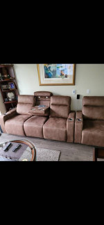 Like Brand New HIGHEST QUALITY FULLY ELECTRIC RECLINING Couch SOFA & CHAIR COMBI