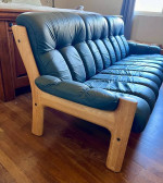 MID CENTURY DANISH MODERN TEAK & LEATHER SOFA FROM EKORNES BY STRESSLE