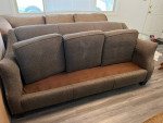 Brown sofa/couch