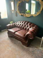 BEAUTIFUL CHESTERFIELD GENUINE LEATHER TUFTED LOVESEAT SOFA