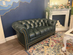 GENUINE LEATHER LUXURY HANCOCK AND MOORE CHESTERFIELD LOVESEAT SOFA