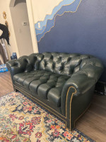 GENUINE LEATHER LUXURY HANCOCK AND MOORE CHESTERFIELD LOVESEAT SOFA