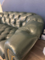 GENUINE LEATHER LUXURY HANCOCK AND MOORE CHESTERFIELD LOVESEAT SOFA