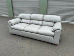 Great Condition Leather Sofa (Free delivery!)