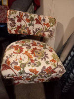 Comfort floral fabric club sofa chair w/brown finished wood