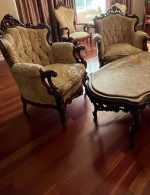 Pre-owned sofa/table set 9 pieces