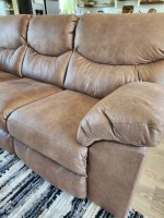 Ashley Boxberg Manual Reclining Sofa
