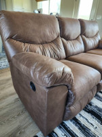 Ashley Boxberg Manual Reclining Sofa