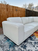 π FREE DELIVERY ! Beautiful 5 Piece White Modular Sectional Sofa
