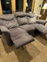 Power recliner sofa