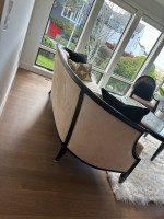 Elegant Schnadig Sofa