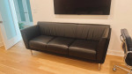Stunning Herman Miller Goetz Sofa - Timeless Elegance!