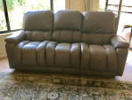 LA-Z-BOY RECLINING SOFA W/TOP GRAIN LEATHER