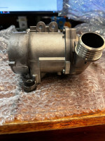 BMW WATER PUMP 11 517 586 925