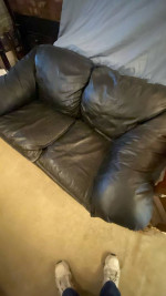 BLACK LEATHER LOVE SEAT SOFA