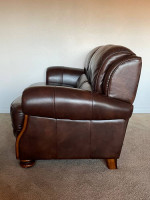 Beautiful Leather Couch Love Seat Dark Brown Wood Comfortable Sofa