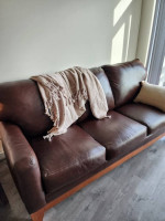 *As New* Leather Sofa with FREE recliner!