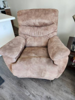 *As New* Leather Sofa with FREE recliner!