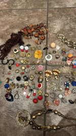 Costume jewelry lot