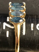Gold lady’s ring