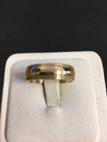 gold man's wedding band
