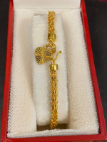 22 K gold bracelet