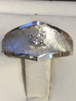 Diamond ring