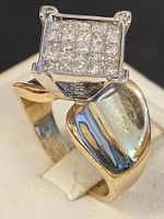 Diamond engagement ring