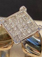 Diamond engagement ring