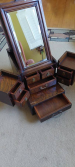 Korean-made jewelry storage chest