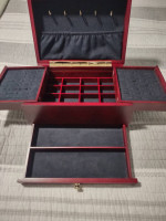 * BEAUTIFUL WOOD JEWELRY BOX (5 sections)