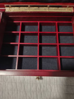 * BEAUTIFUL WOOD JEWELRY BOX (5 sections)