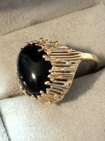 8ct Black Onyx ring 14kyg.Amazing handmade Gold work