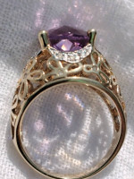 EXQUISITE Amethyst& diamond ring.Floral design 14k