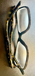 Eyeglasses frame
