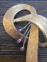Mid Century 18K Yellow Gold and Ruby "Pretzel" Bow Brooch!