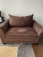 Art Van Dillon Chair Love Sofa