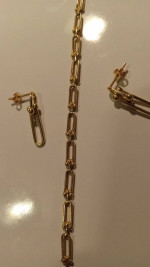 MATCHING 18K GOLD EARRINGS AND BRACELET.SET
